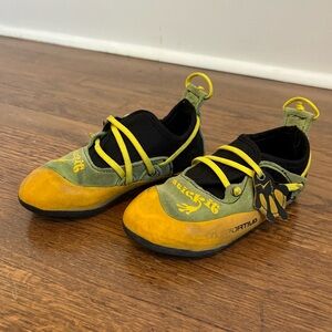 La Sportiva Stickit Climbing Shoes for kids